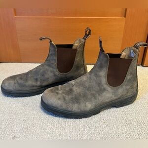 MENS barely worn Blundstone Distressed Gray Chelsea Boots